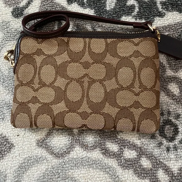 Coach Wristlet - Picture 9 of 9